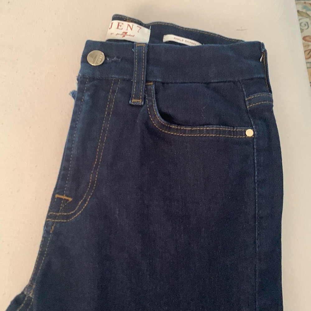Jeans: size 26 (2)